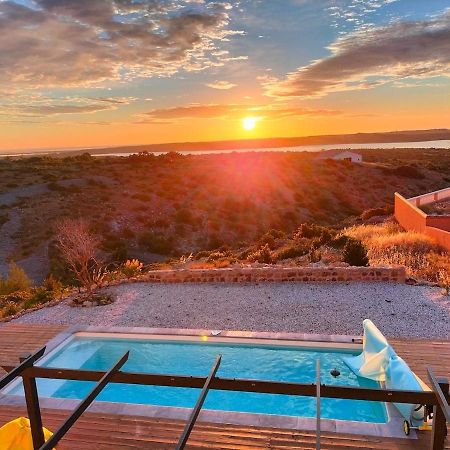 Maison avec vue sur la mer et avec piscine à Fitou Esterno foto
