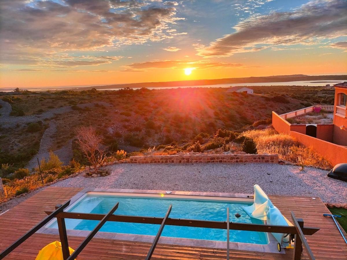 Maison avec vue sur la mer et avec piscine à Fitou Esterno foto