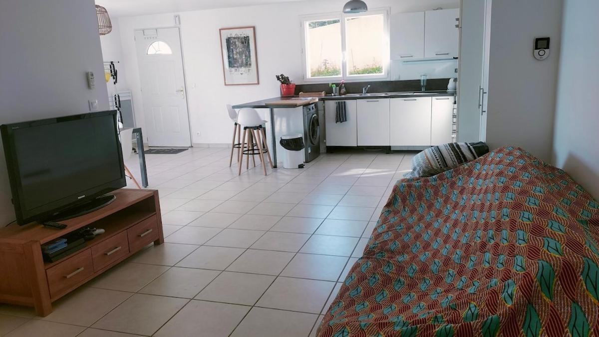 Maison avec vue sur la mer et avec piscine à Fitou Esterno foto