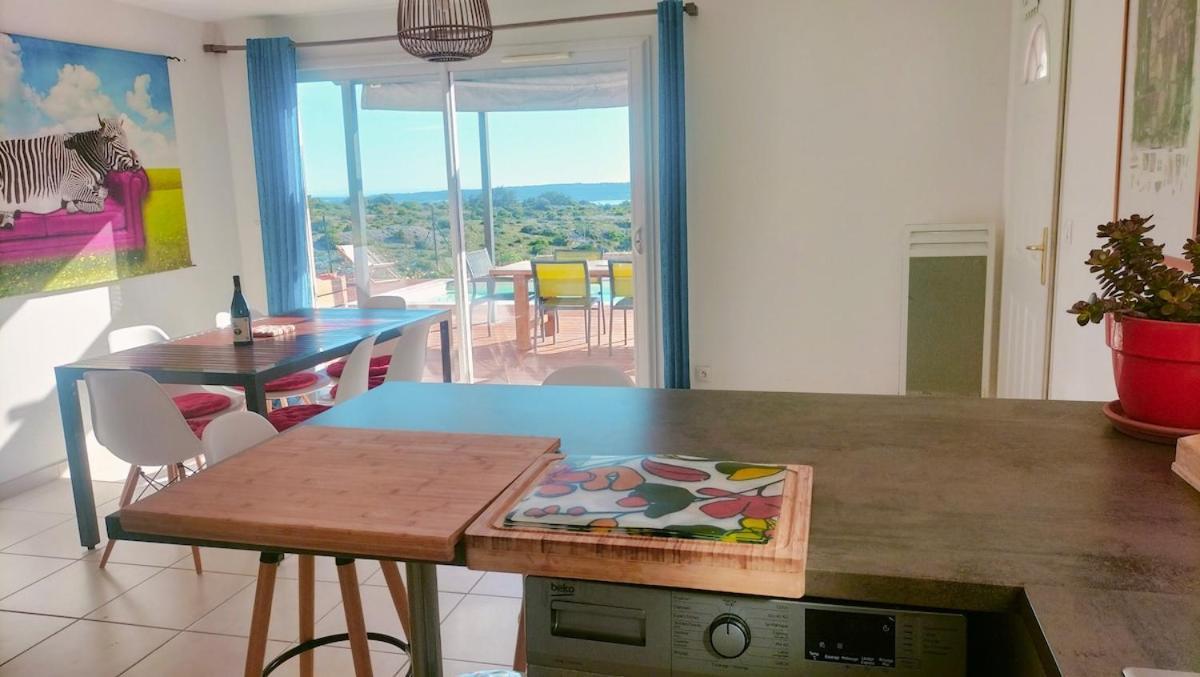 Maison avec vue sur la mer et avec piscine à Fitou Esterno foto